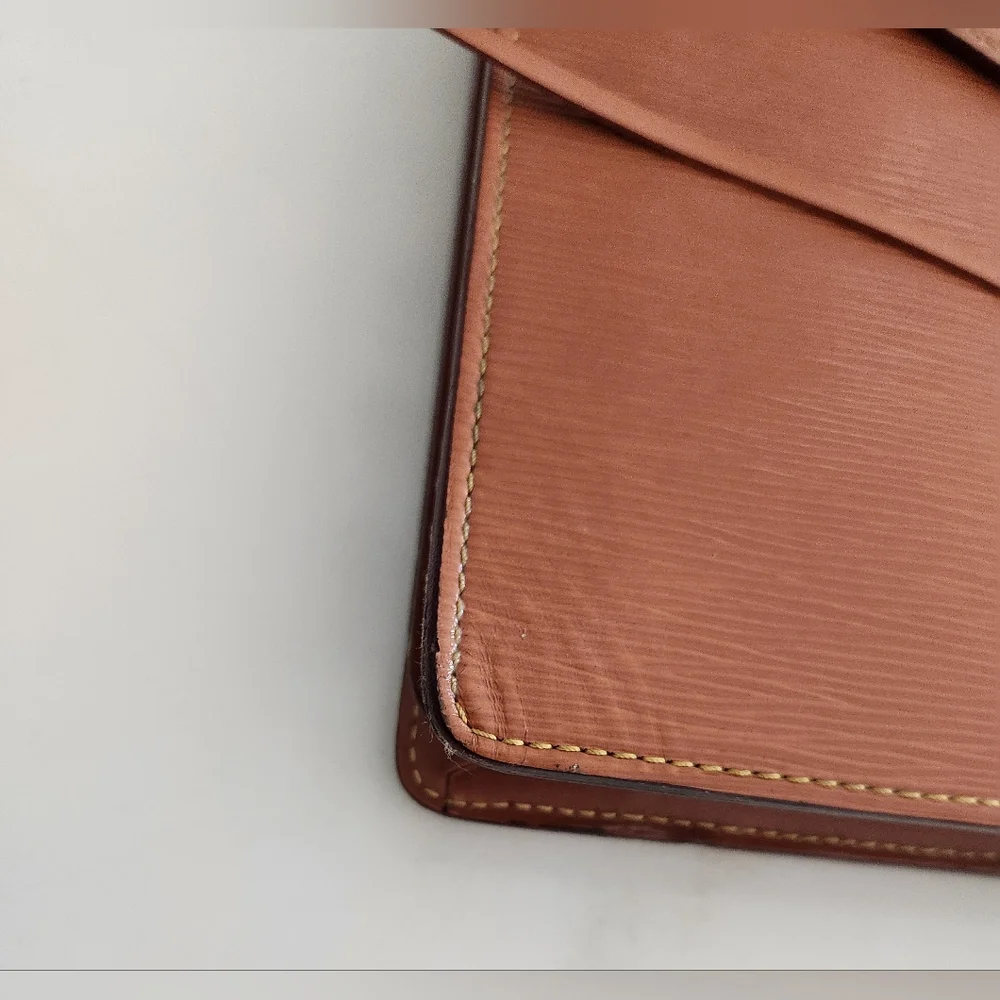 LV Serviette Conseiller Epi Briefcase.Excellent Condition..Minor Callouts! - Picture 15 of 16